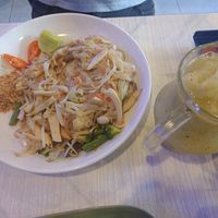 Pad Thai and pineapple shake at Dow Vegan Restaurant in Koh Phi Phi