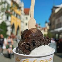 Dunkle Schokolade & Zitrone  at La Gelateria in Lindau