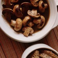 Cogumelos à Bulhão Pato - Sauteed mushrooms  at Mundano Baleal in Ferrel
