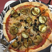 Pizza Meditteránea at Pizzeria La Faina in Malaga