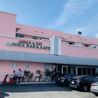   at Apple a Day Store & Cafe in Miami Beach