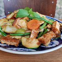 Lunch för 110:- jättegott, super fräscht med mycke super färska grönsaker. Veganisera den utan problem (äggnudlar innan) väldigt stor måltid! at Eatnam - Odengatan in Stockholm
