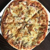 Vegetable pizza at The Olive Bistro in Shangri-la