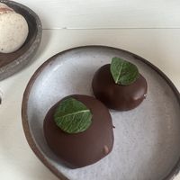 Mellow cake cherry  at Humus x Hortense in Brussels