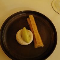 Pear at Humus x Hortense in Brussels