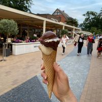 Haselnuss & Schoko 🌱  at Gelateria Tonegutti in Timmendorfer Strand