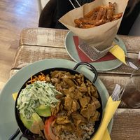 Gyros bowl and sweet potato fries   at Veggiezz - Opernring in Vienna