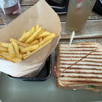 Club sandwich + home fries  at Veggiezz - Opernring in Vienna