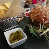 Burger and fries at Veggiezz - Opernring in Vienna