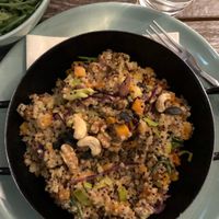 Chrunchie quinoa bowl at Veggiezz - Opernring in Vienna
