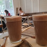 Hot chocolate at Veggiezz - Opernring in Vienna