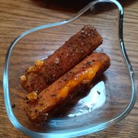 Croquettes de fromage végétal
6,5€ (they serve 4 pieces but I remembered to take the photo only after half was already gone!) at The Judgy Vegan in Brussels