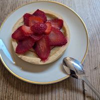 Cream tart at The Judgy Vegan in Brussels