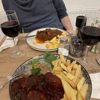 The Bourgignon paired well with the red wibe  at The Judgy Vegan in Brussels