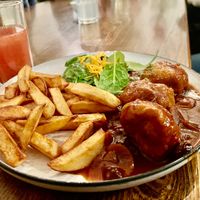 Boulets sauce Liégoise at The Judgy Vegan in Brussels