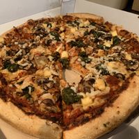 12” Vegan gains plain crust at Zad's in Manchester
