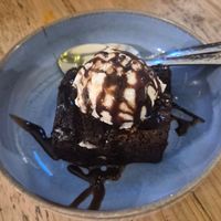 Vegan brownie (amazing but ice cream a bit too frozen) at eS Bar in Keswick