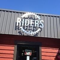 Riders pizza outside at Riders Pizza in Cumberland