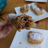 Delicious cinnamon flavor at La Masa Panaderia in La Paz