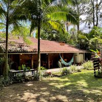The dining area at Nacasadela in Penedo
