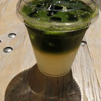 Matcha lemonade at Leaves House | in Montreal