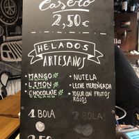 3helados veganos at Pizzeria Trozo in Bilbao