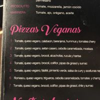 Carta pizzas veganas at Pizzeria Trozo in Bilbao