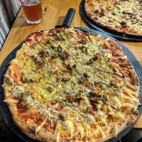 So big two can't fit on a table 🤣 at Pizzeria Trozo in Bilbao