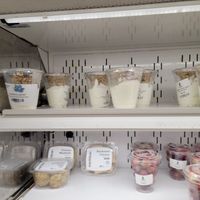 Not vegan 😥 at LAX - Earthbar - T6 in Los Angeles