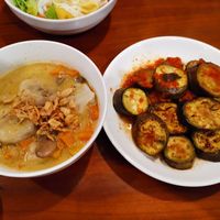 Super yummy dumpling soup & bake eggplant 🍆 at Nhat Da in Hoi An