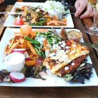 Green Thai curry and grilled cheese (with vegetables and sweet patato fries) at Kafe Doma in Litomerice