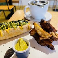 Choripan with vegan chorizo   at Consulado Vegetal in Jardin