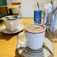 Hot chocolate and ginger tea  at Consulado Vegetal in Jardin