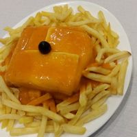 vegan "francesinha" instead of a seitan steak it had an amazing burger at Pecado Saudável in Porto