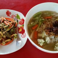 Tealeaf Salat and shan noodles at Mrs Popcorn's Garden in Hsipaw