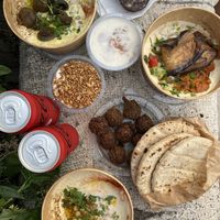 Picknick at Hummus Bar - Hollan Erno in Budapest
