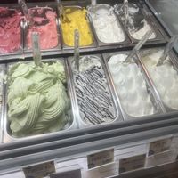 Options  at Alberto Gelateria in Corniglia