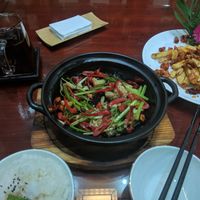 Free tea, cauliflower, chipz, 2rmb mifan at Shangdao Vegetarian 上道素食 in Xian