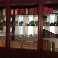 Many types of items are sold or on display at Shangdao Vegetarian 上道素食 in Xian