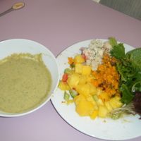 raw soup + meal at Roquette & Julienne in Toulouse