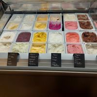 Half of the flavours are vegan so as summer 2024 at Mama Elba in Madrid