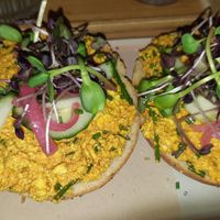 Tofu scramble bagel at Vero Caffe in Bruges