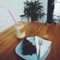 Peanut Butter Banana Cake w/ Iced Soy Latte at Vero Caffe in Bruges