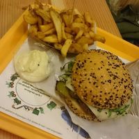 Burger Gigolo with fries and "Veganaise" at Velicious Burger in Strasbourg