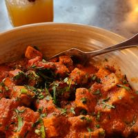 Poutine La Végane avec soda à la mangue at Chic Shack in Quebec