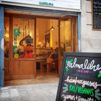 The outside at Almalibre Acai Bar in Barcelona