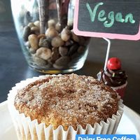 coffee cake at Riley's Cupcake and Coffee Lounge in Peoria