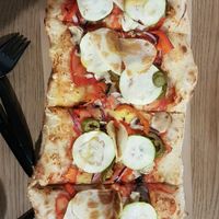build your own vegan pizza at Pizzatopia in Krakow
