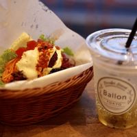 Best falafel sand and handmade fruit soda at Ballon in Tokyo