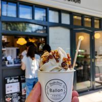 Vegan soft serve at Ballon in Tokyo